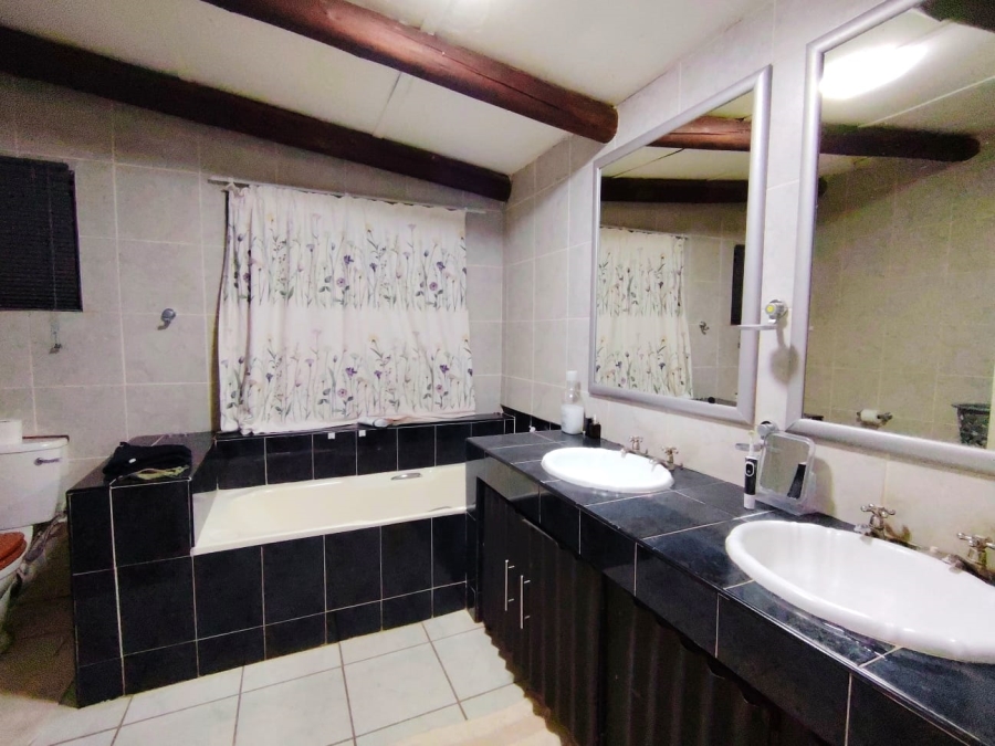Commercial Property for Sale in Broederstroom North West